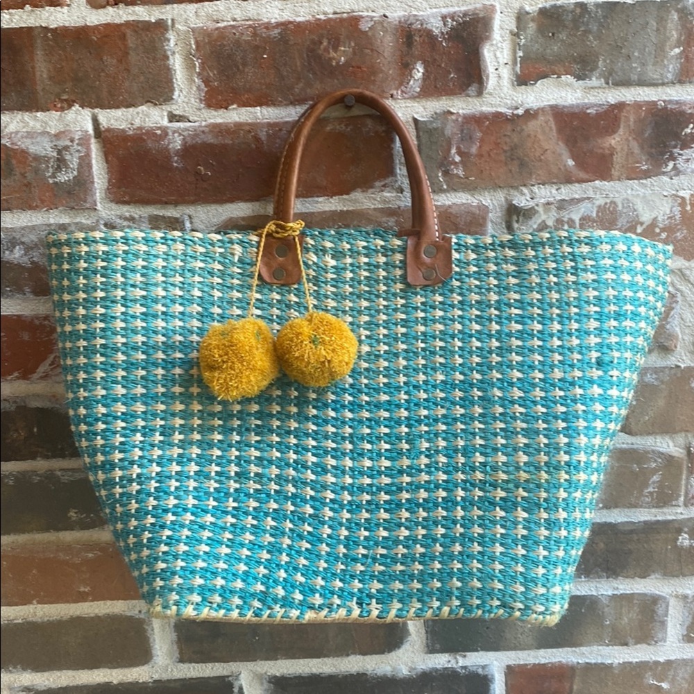 🍋 Mar Y Sol Hadley Woven Sisal Beach Tote with Lemon Pom Poms 🍋